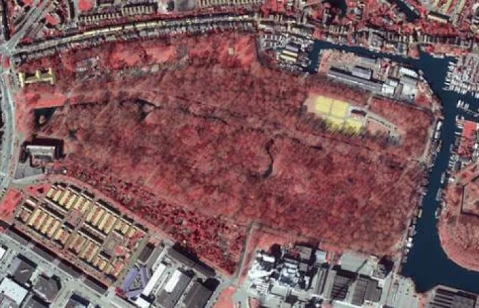 Orthofoto van een woonwijk gecombineerd met stereofoto — basis voor nauwkeurige topografische kartering